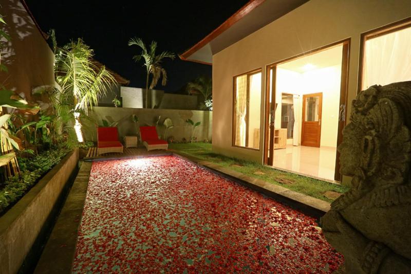 Asri Sari Villa Ubud ภายนอก รูปภาพ